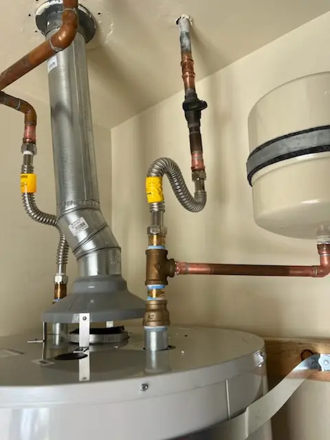 Water heater installation and plumbing repair in Kingsbridge Crossing